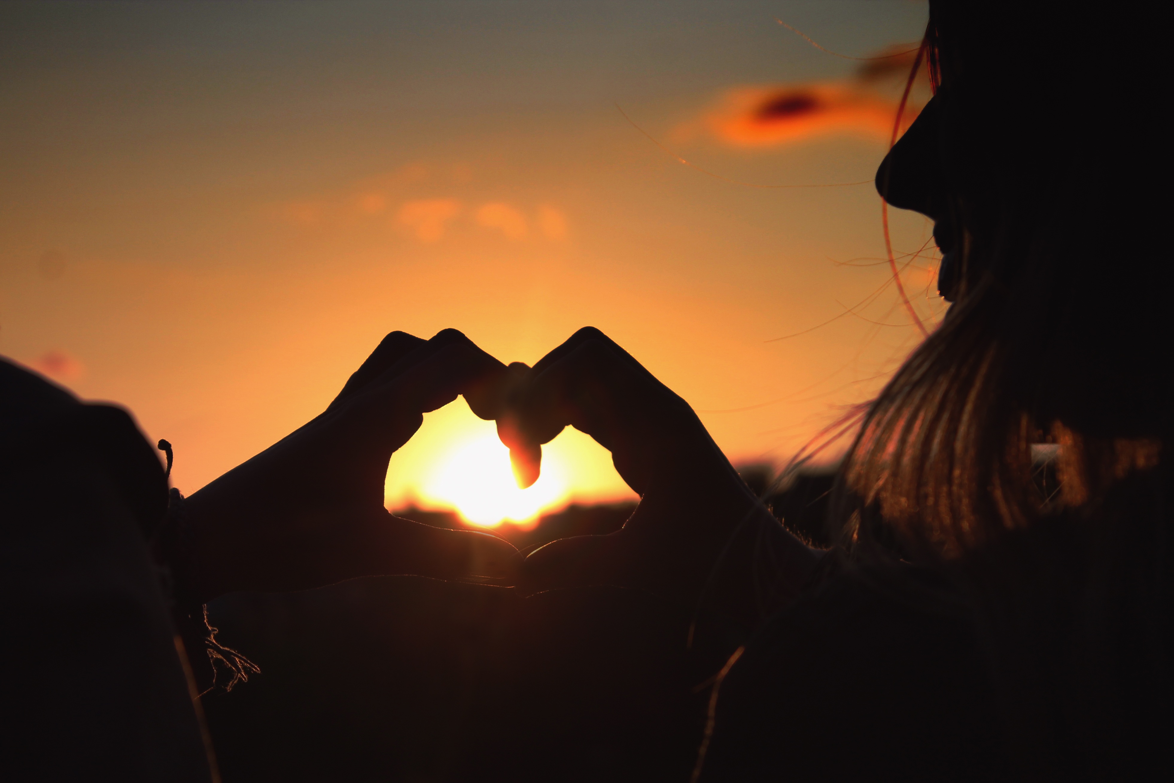 sunset-love-heart-abendstimmung-1620933.jpg